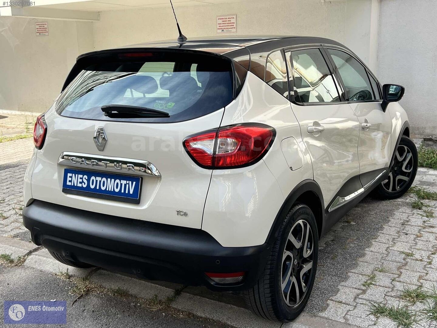 Galeriden Renault Captur 0.9 Icon 2013 Model İstanbul 50.000 km Bej 6