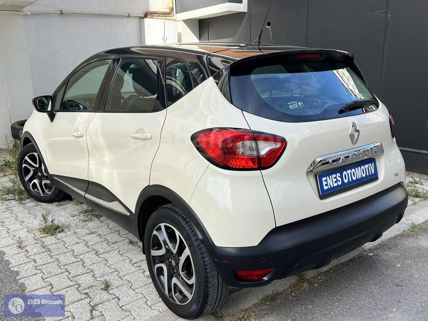 Galeriden Renault Captur 0.9 Icon 2013 Model İstanbul 50.000 km Bej 5