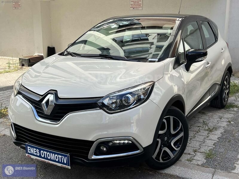 Galeriden Renault Captur 0.9 Icon 2013 Model İstanbul 50.000 km Bej
