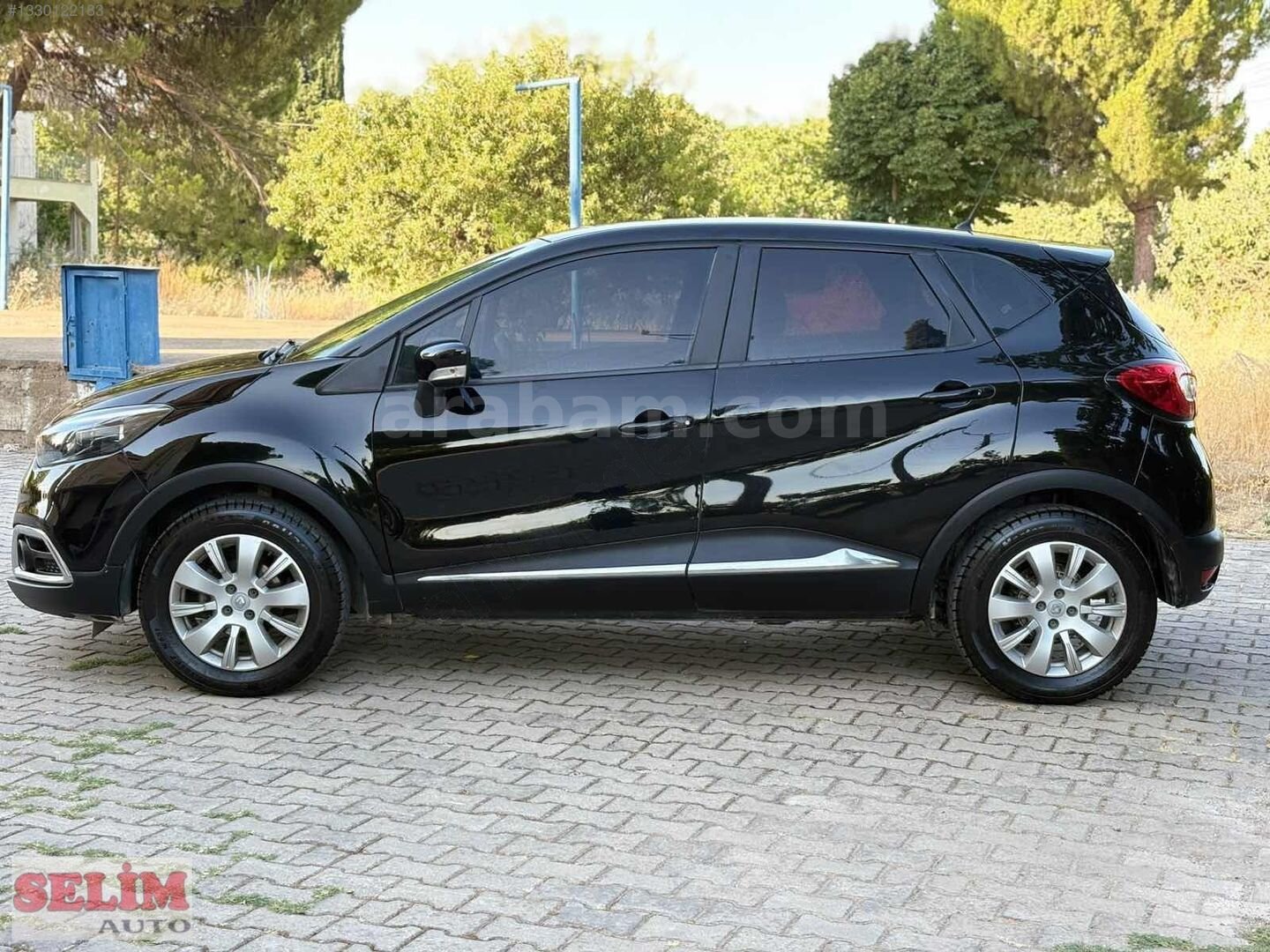 Galeriden Renault Captur 0.9 Touch 2013 Model İzmir 110.000 km Siyah 4