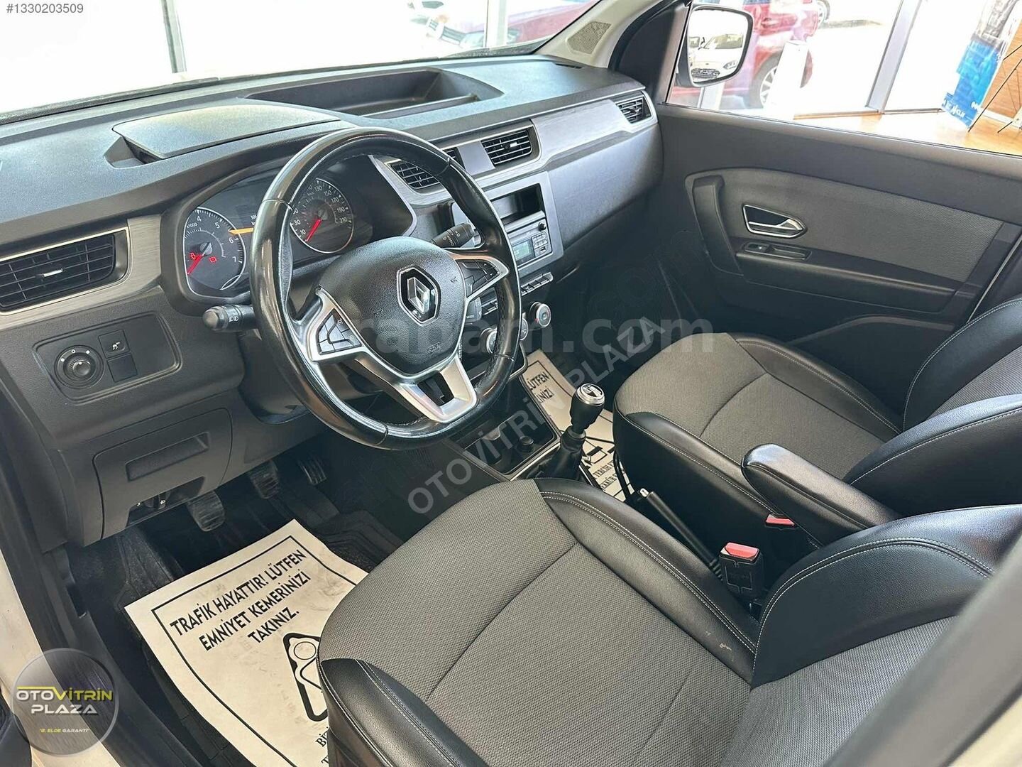 Galeriden Renault Express Combi 1.5 BlueDCI Touch 2021 Model İzmir 172.000 km Beyaz 7
