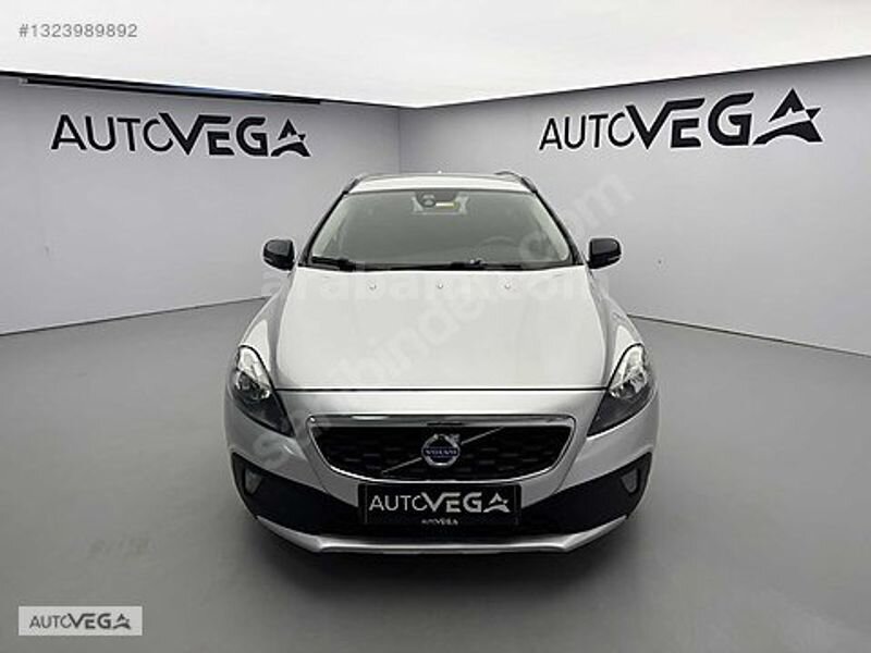 Galeriden Volvo V40 Cross Country 1.6 D Advance 2015 Model İzmir 197.000 km Gri