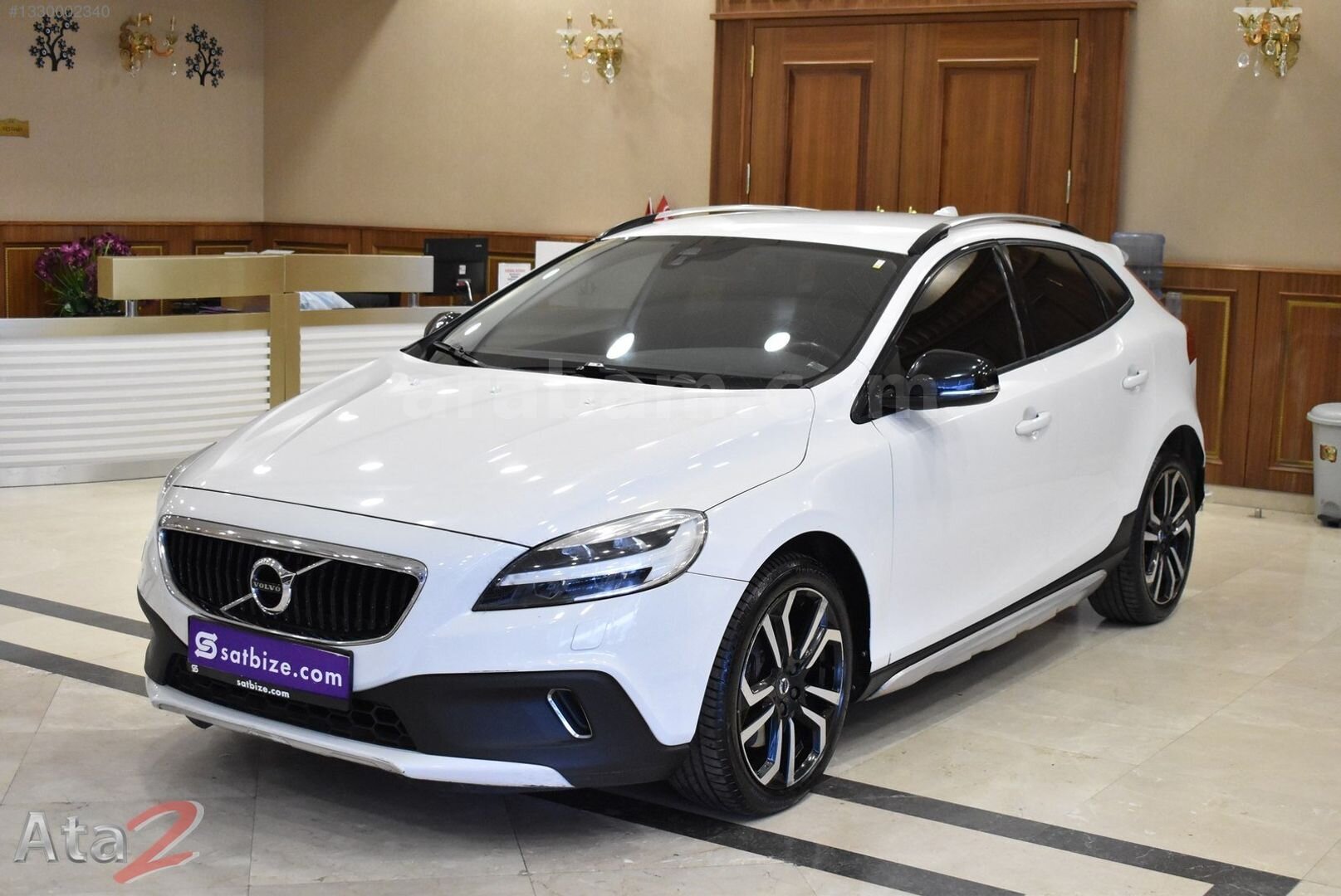 Galeriden Volvo V40 Cross Country 1.5 T3 Advance 2017 Model Ankara 123.580 km Beyaz 2