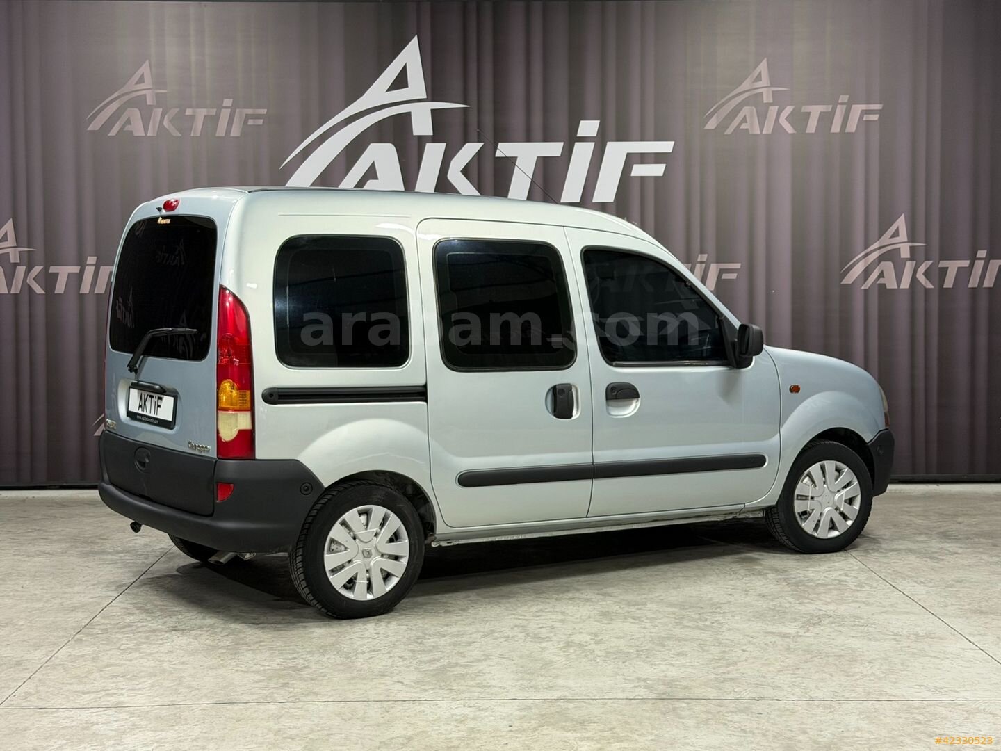 Galeriden Renault Kangoo 1.4 RTE 2002 Model Denizli 193.000 km Gri 4