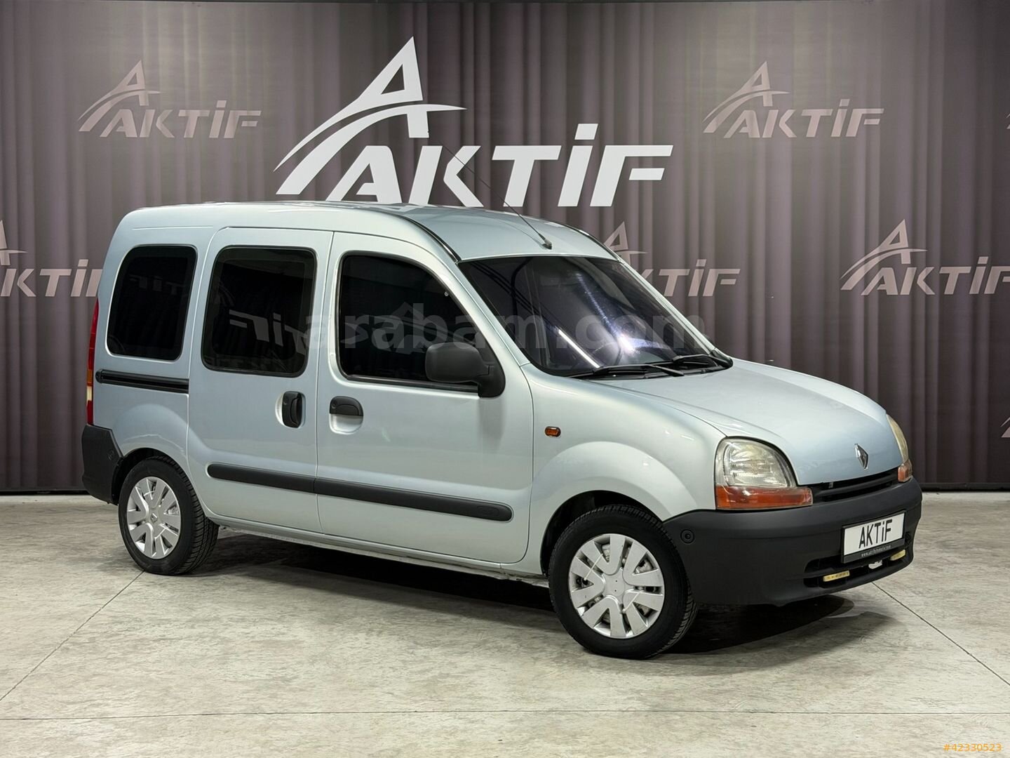 Galeriden Renault Kangoo 1.4 RTE 2002 Model Denizli 193.000 km Gri 1