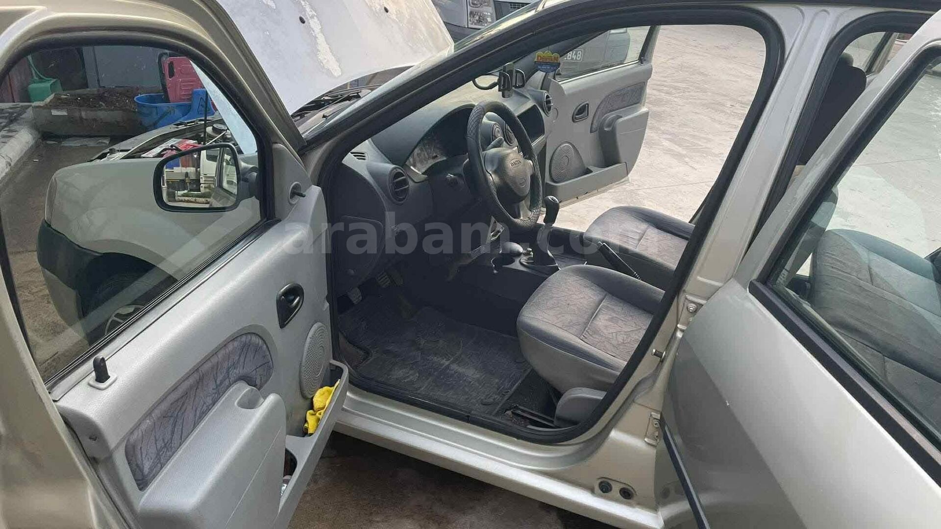 Sahibinden Dacia Logan 1.4 Ambiance 2006 Model İzmir 330.685 km Gri (Gümüş) 5