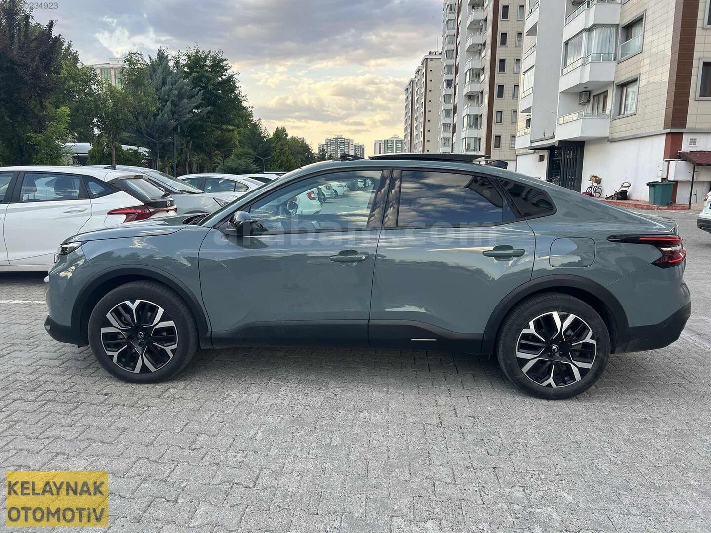 Galeriden Citroen C4 X 1.2 PureTech Max 2025 Model Diyarbakır 20.000 km Yeşil 3