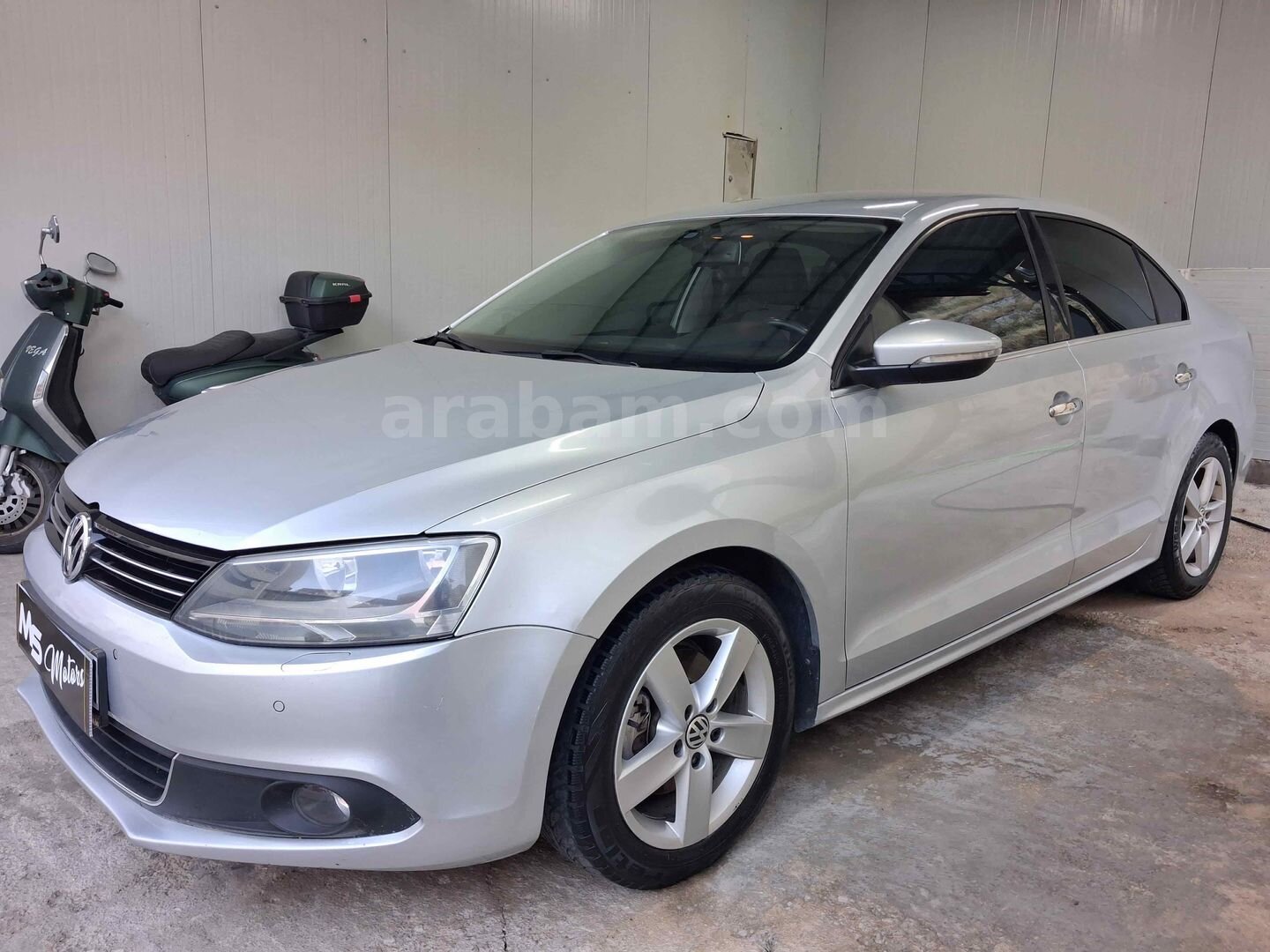 Galeriden Volkswagen Jetta 1.6 TDi Comfortline 2013 Model Bayburt 275.000 km Gri 3