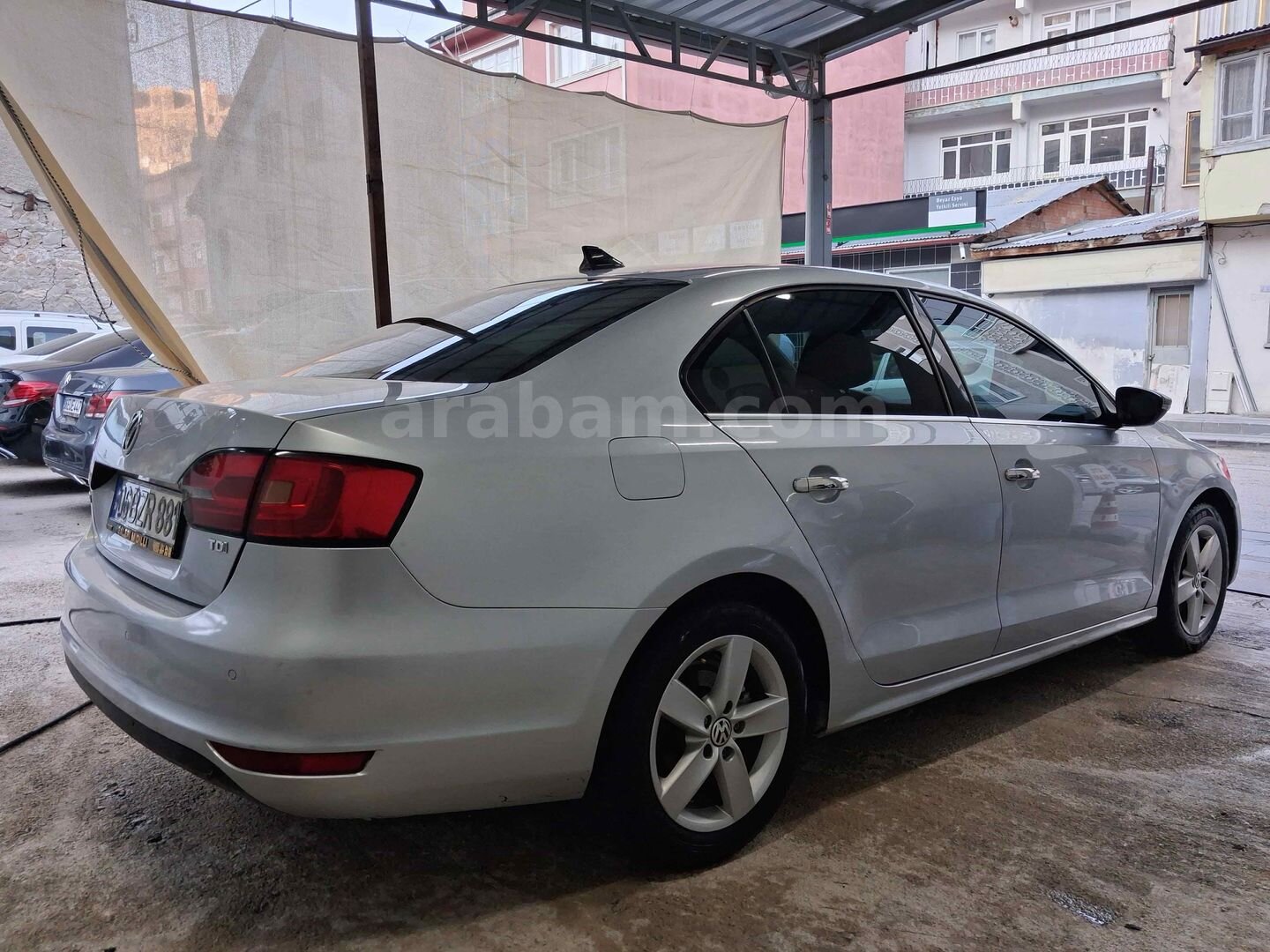 Galeriden Volkswagen Jetta 1.6 TDi Comfortline 2013 Model Bayburt 275.000 km Gri 6