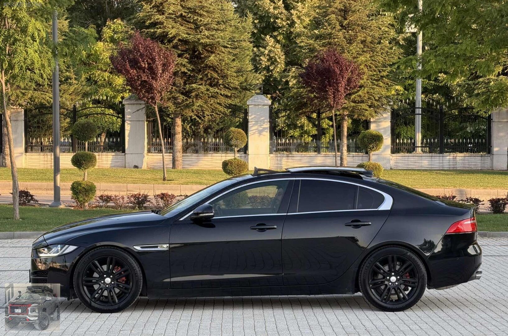 Galeriden Jaguar XE 2.0 Prestige 2015 Model Eskişehir 255.000 km Siyah 5