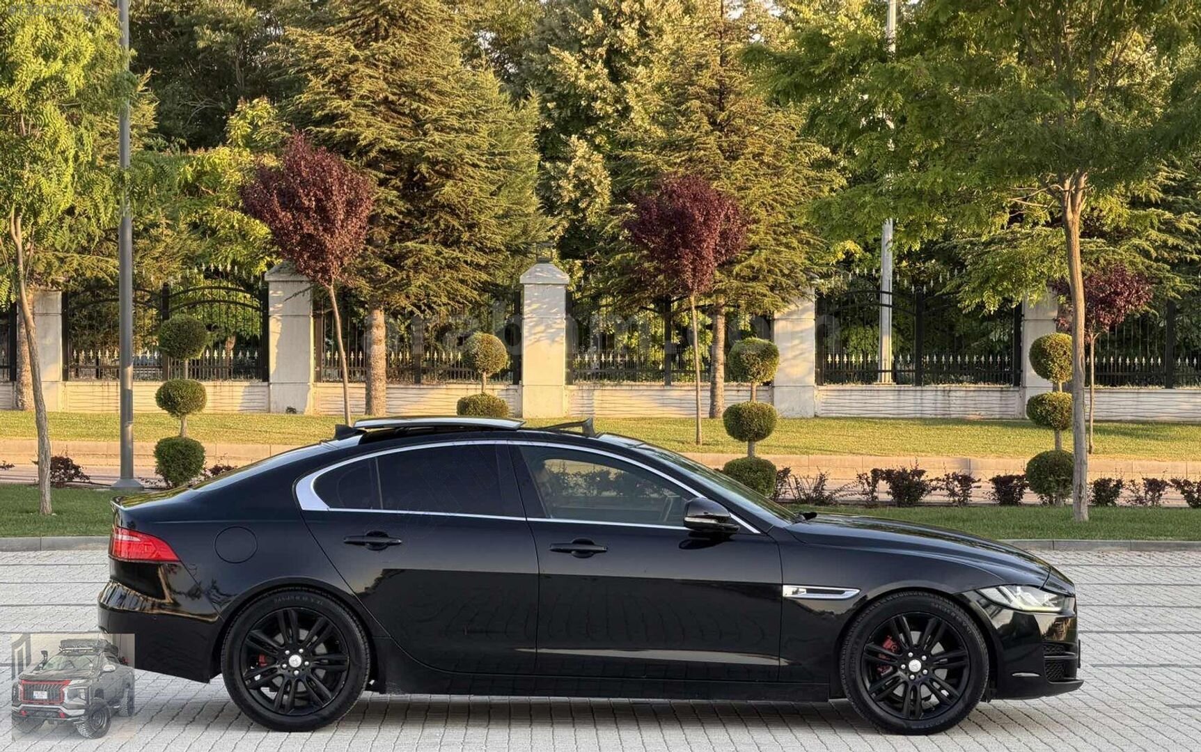 Galeriden Jaguar XE 2.0 Prestige 2015 Model Eskişehir 255.000 km Siyah 6