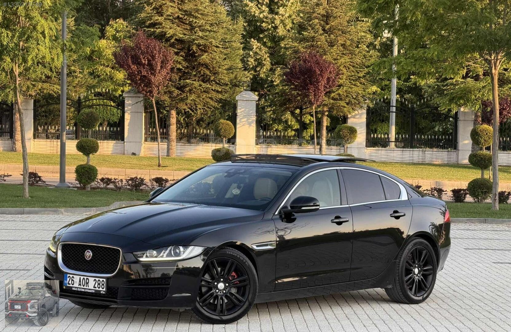 Galeriden Jaguar XE 2.0 Prestige 2015 Model Eskişehir 255.000 km Siyah 2