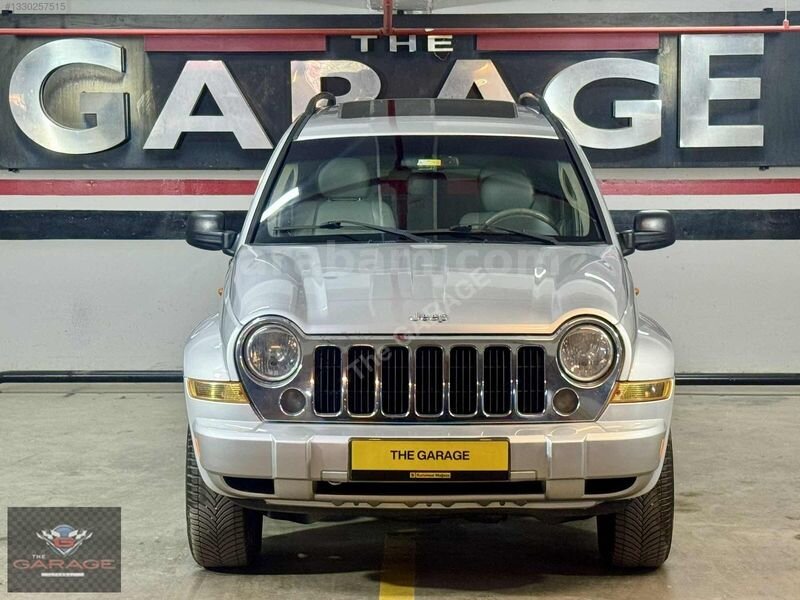 Galeriden Jeep Cherokee 2.8 CRD Limited 2006 Model İstanbul 261.000 km Gri
