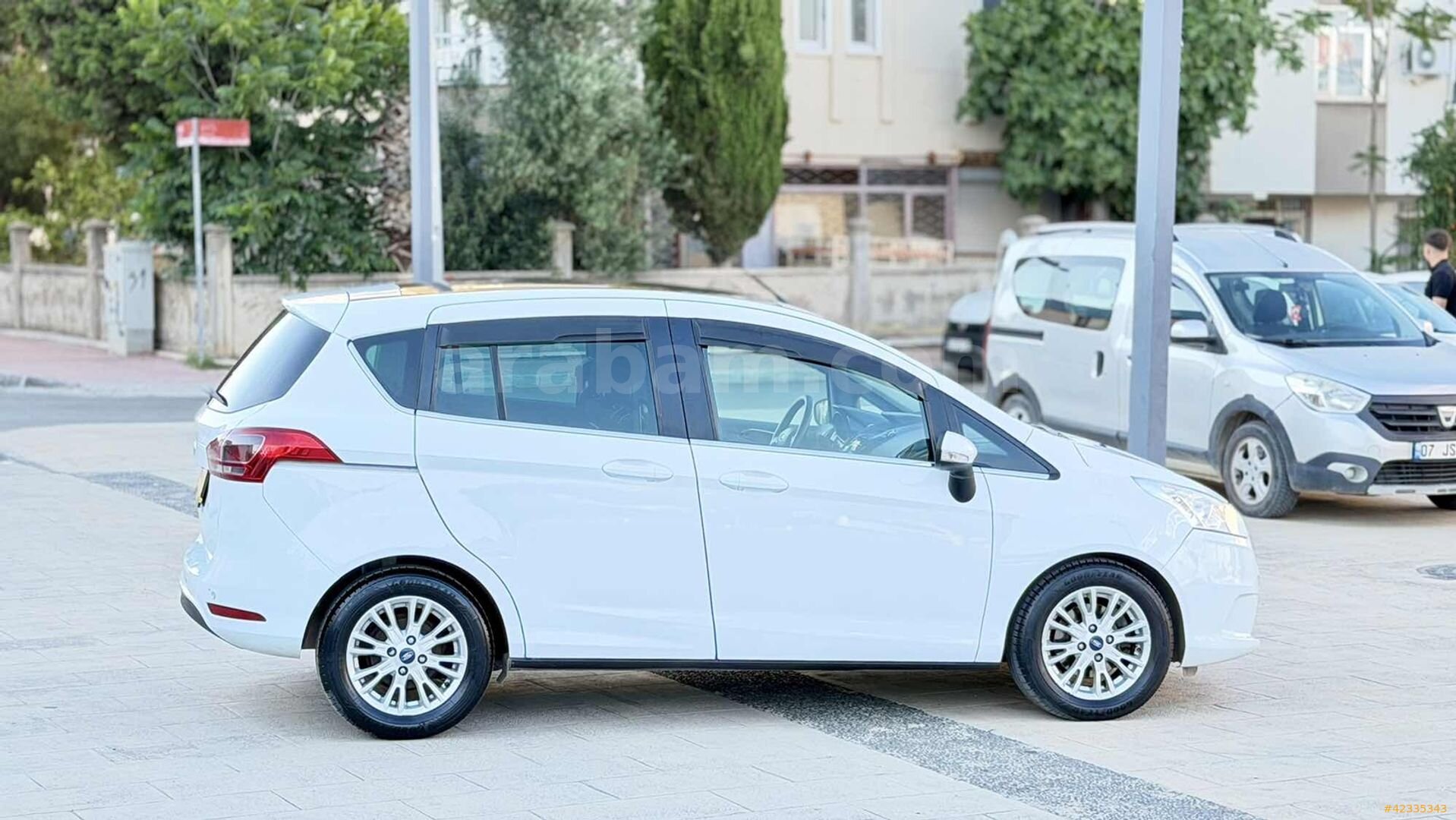 Galeriden Ford B-Max 1.6 TDCi Titanium 2014 Model Antalya 170.000 km Beyaz 4