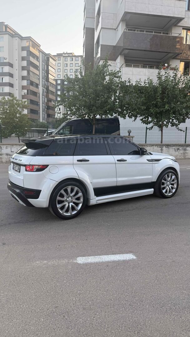 Galeriden Land Rover Range Evoque 2.2 TD4 Dynamic 2013 Model Gaziantep 320.000 km Beyaz 3