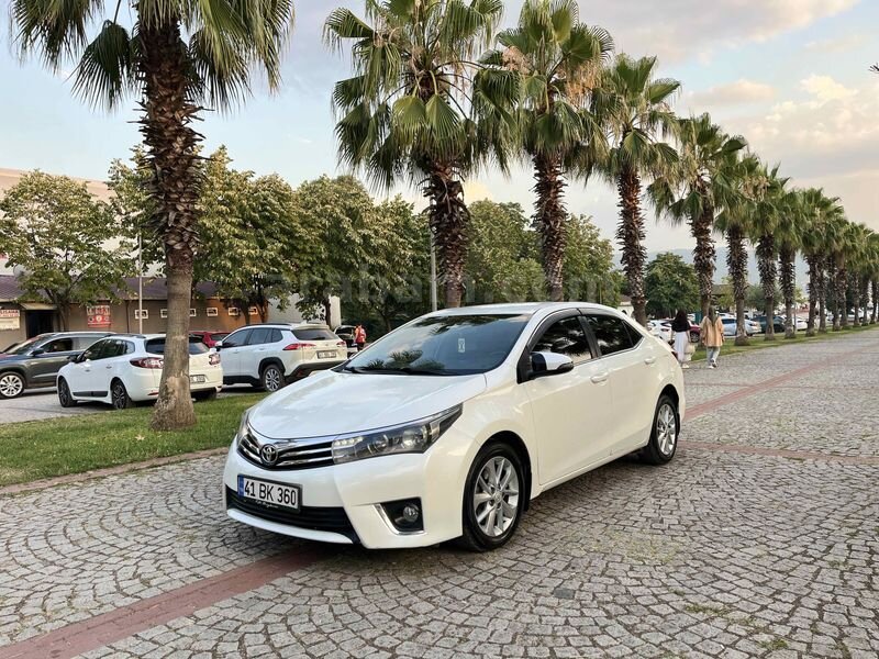 Sahibinden Toyota Corolla 1.4 D-4D Advance 2015 Model Kocaeli 142.000 km Beyaz