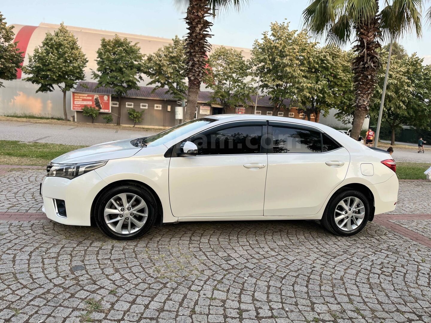 Sahibinden Toyota Corolla 1.4 D-4D Advance 2015 Model Kocaeli 142.000 km Beyaz 2