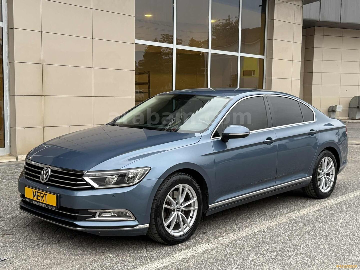 Galeriden Volkswagen Passat 1.6 TDi BlueMotion Comfortline 2018 Model Düzce 212.000 km Mavi 2