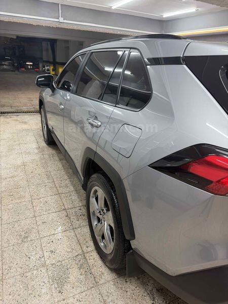 Sahibinden Toyota RAV4 2.5 Hybrid 2019 Model Erzincan 3
