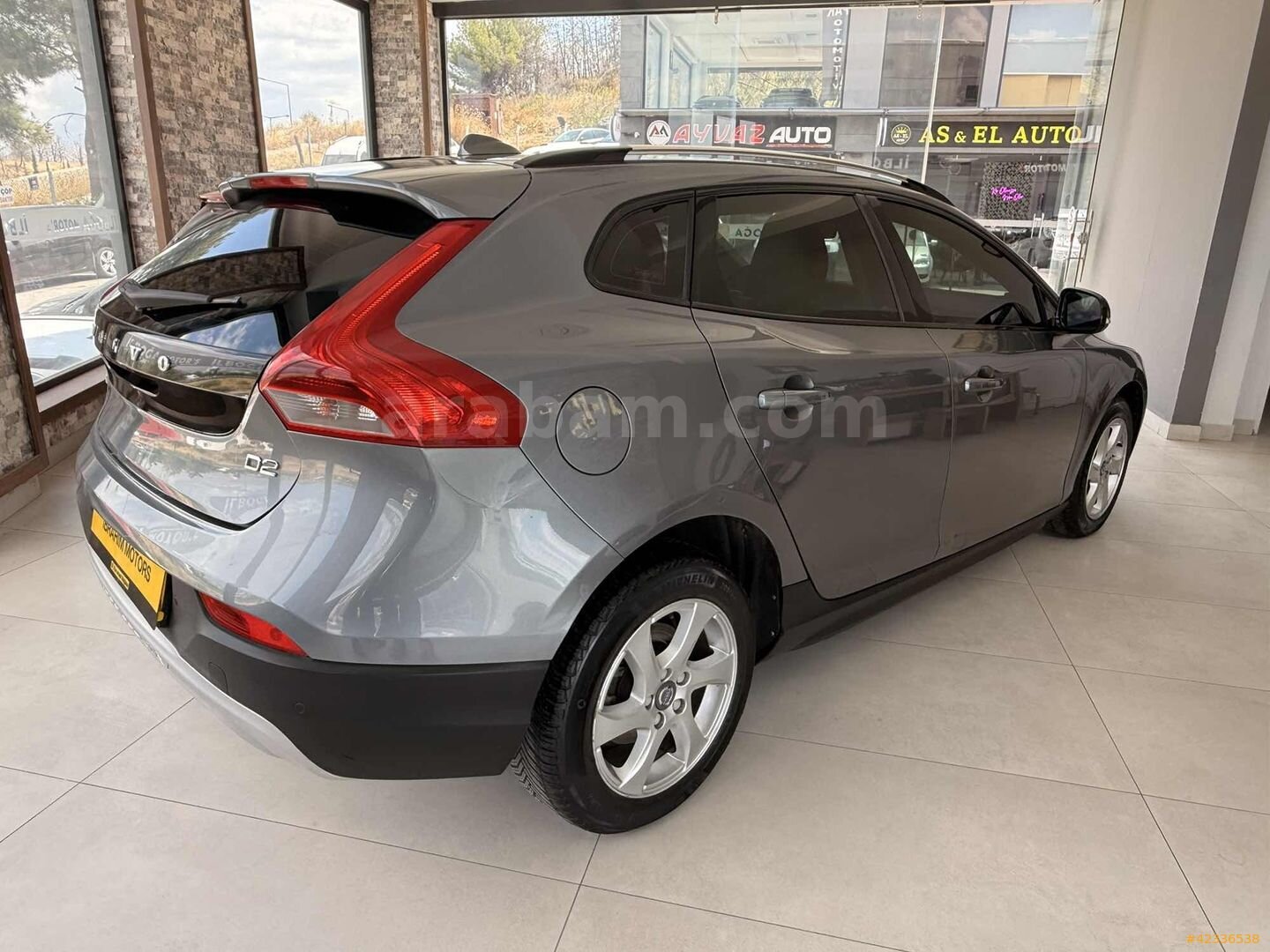 Galeriden Volvo V40 Cross Country 1.6 D Premium 2015 Model İzmir 200.000 km Füme 6