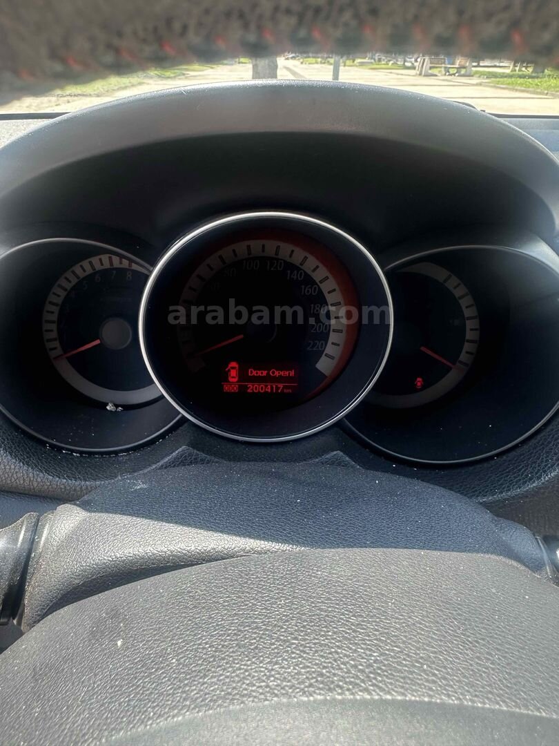 Sahibinden Kia Cerato 1.6 EX Advance 2010 Model Kocaeli 200.417 km Beyaz 5