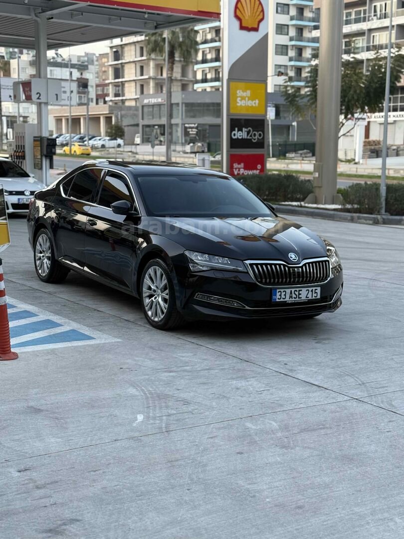 Sahibinden Skoda SuperB 1.5 TSI Prestige 2023 Model Mersin 63.000 km Siyah 6