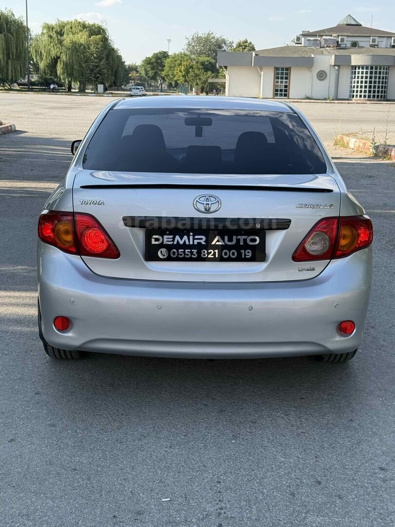 Galeriden Toyota Corolla 1.4 D-4D Class 2007 Model Afyonkarahisar 260.000 km Gri (Gümüş) 4