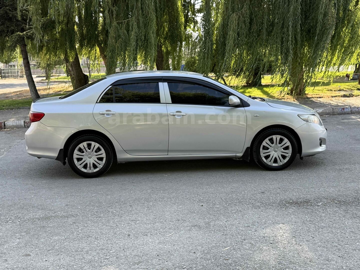 Galeriden Toyota Corolla 1.4 D-4D Class 2007 Model Afyonkarahisar 260.000 km Gri (Gümüş) 7