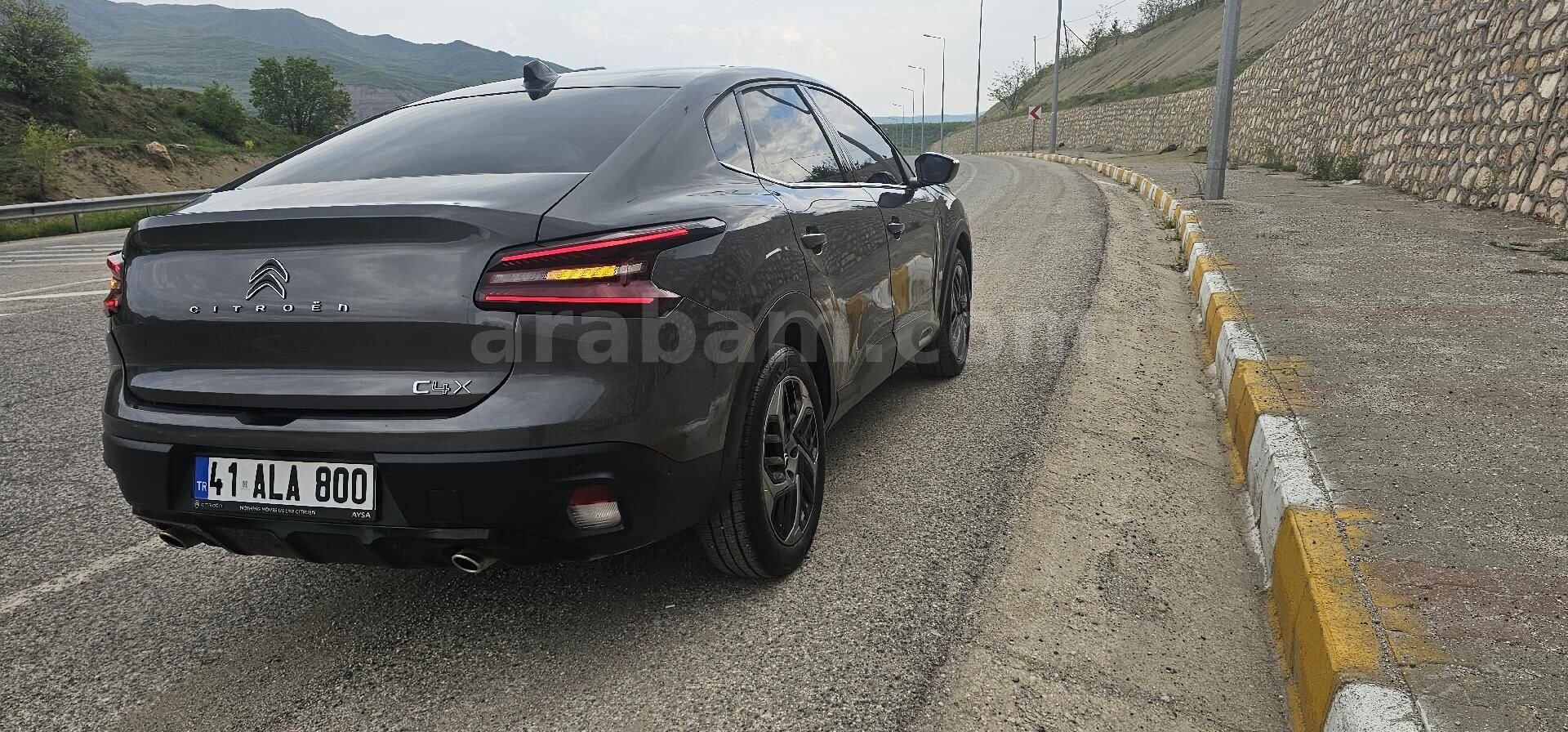 Sahibinden Citroen C4 X 1.2 PureTech Shine Bold 2024 Model Malatya 32.000 km Gri (metalik) 5