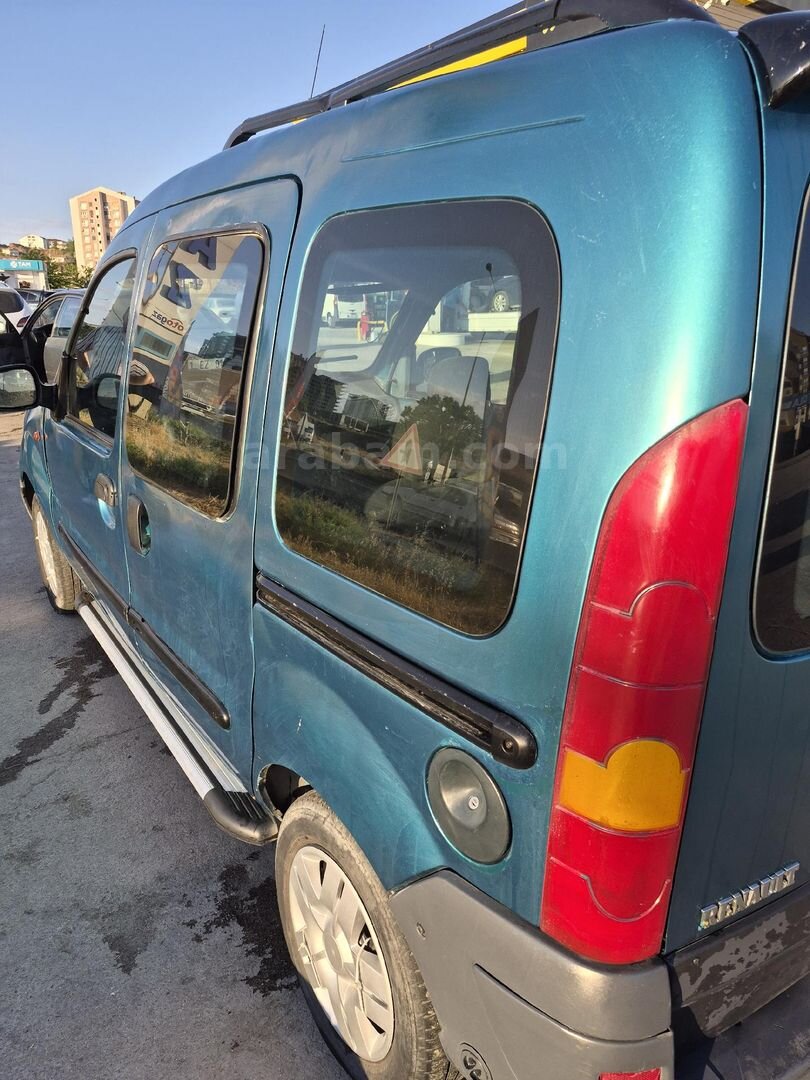 Sahibinden Renault Kangoo 1.4 RTE 2000 Model Kırıkkale 304.000 km Yeşil (metalik) 4