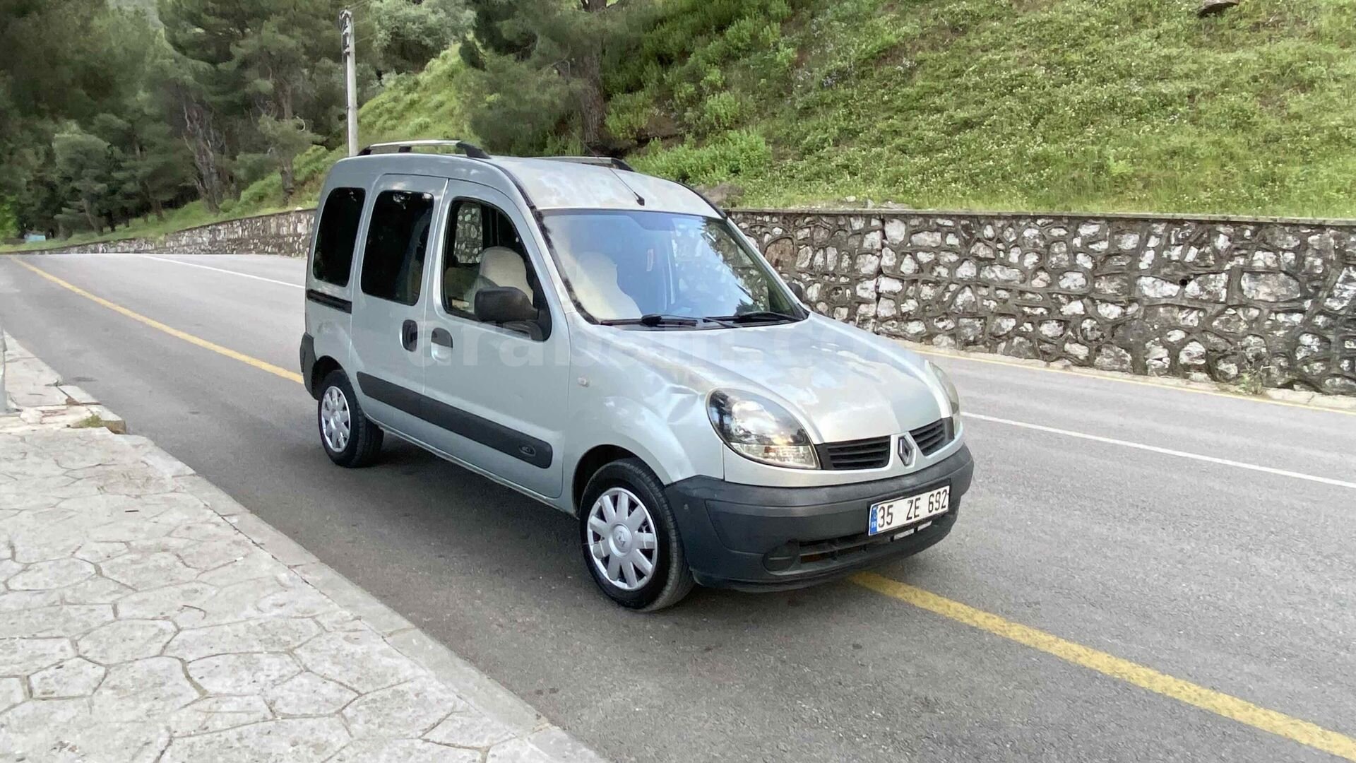 Sahibinden Renault Kangoo 1.5 dCi Expression 2008 Model Manisa 305.000 km Gri 2