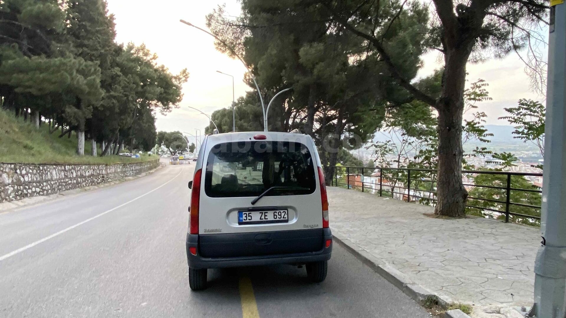 Sahibinden Renault Kangoo 1.5 dCi Expression 2008 Model Manisa 305.000 km Gri 4