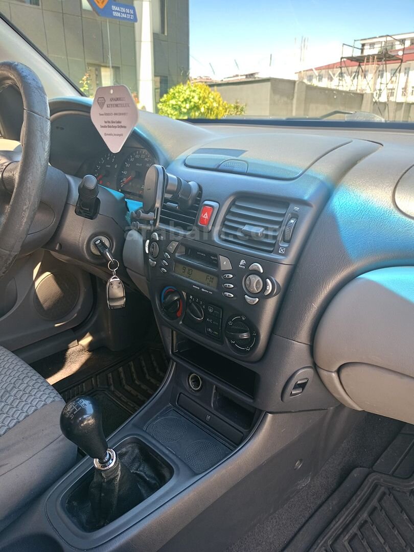 Sahibinden Nissan Almera 1.5 Comfort 2001 Model Antalya 219.200 km Siyah 3