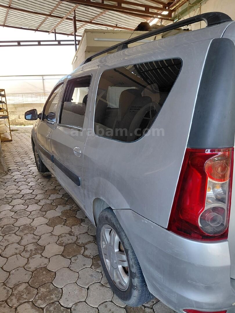 Sahibinden Dacia Logan 1.5 dCi MCV Black Line 2011 Model Antalya 382.000 km Gri (Gümüş) 6