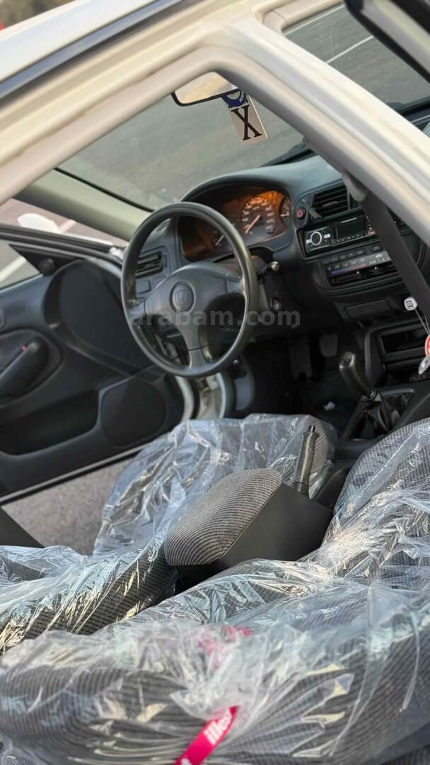 Sahibinden Honda Civic 1.4 i S 1999 Model Eskişehir 275.000 km Beyaz 4