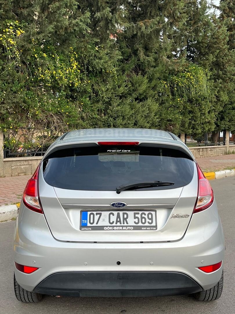 Sahibinden Ford Fiesta 1.5 TDCi Titanium X 2013 Model Antalya 190.000 km Gri 6