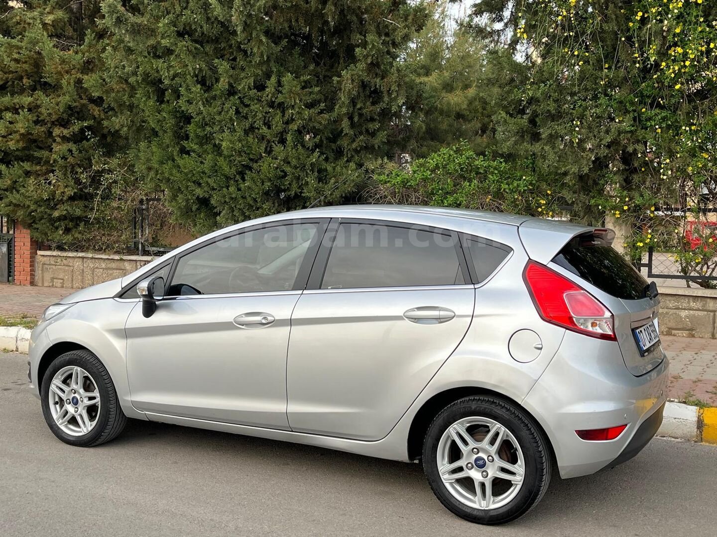 Sahibinden Ford Fiesta 1.5 TDCi Titanium X 2013 Model Antalya 190.000 km Gri 3