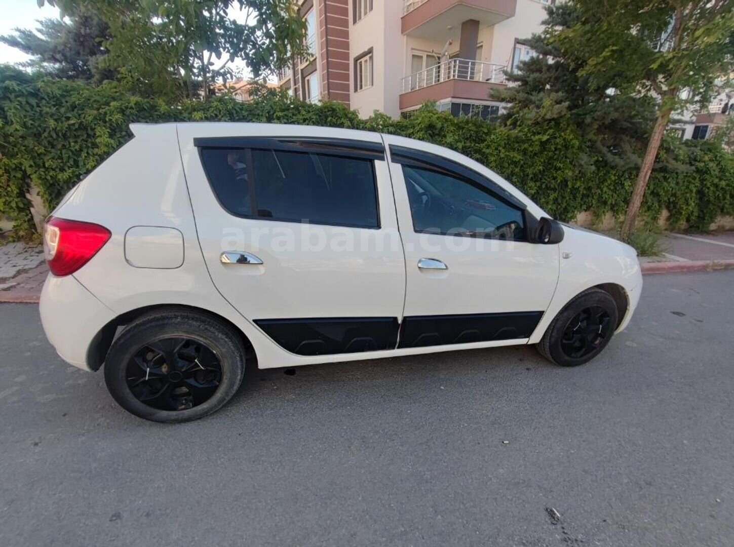 Sahibinden Dacia Sandero 1.5 dCi Ambiance 2013 Model Malatya 196.200 km Beyaz 4