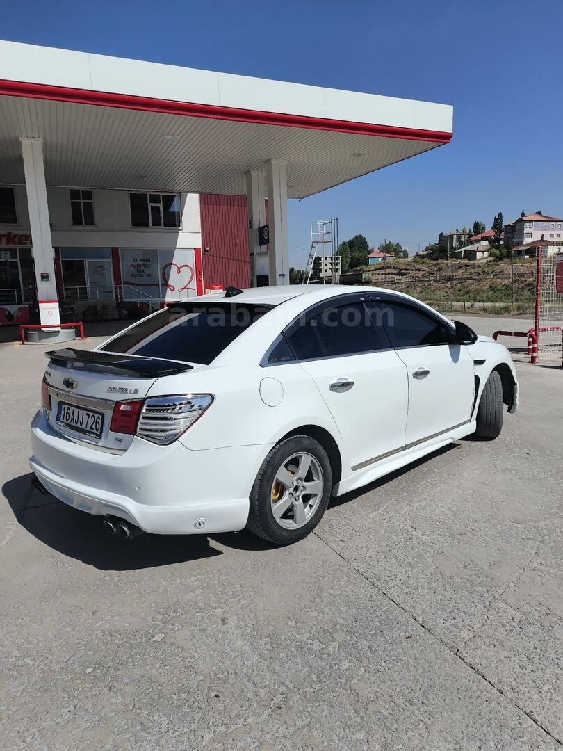 Sahibinden Chevrolet Cruze 1.6 LS 2011 Model Van 295.000 km Beyaz 4