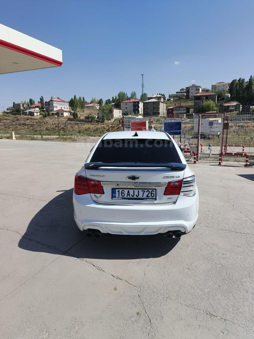 Sahibinden Chevrolet Cruze 1.6 LS 2011 Model Van 295.000 km Beyaz 5