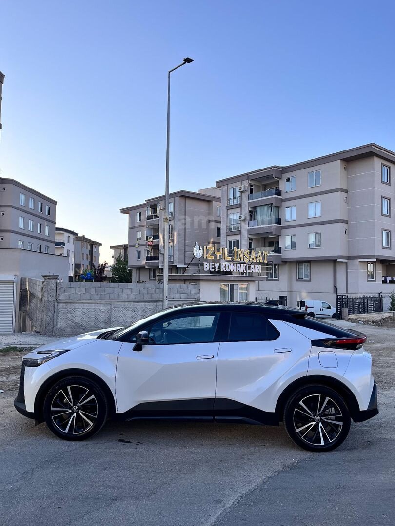 Sahibinden Toyota Prius 1.8 Hybrid Premium 2025 Model Batman 6.536 km Beyaz 7