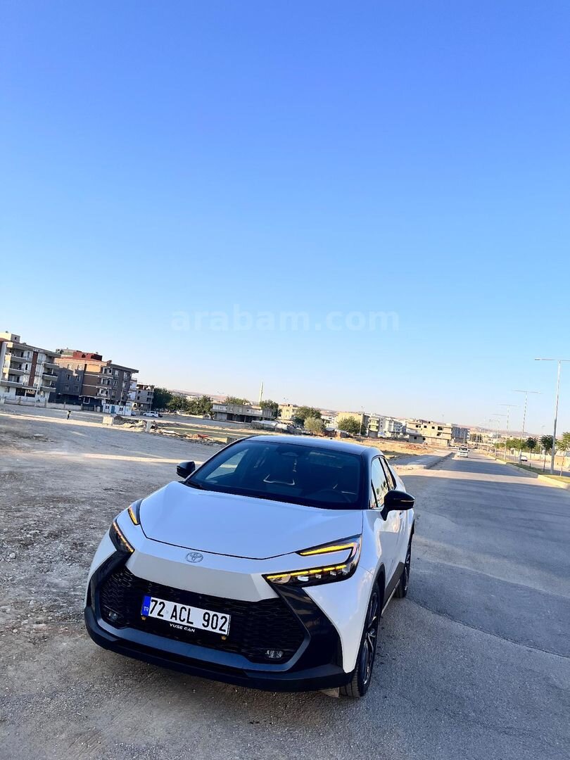 Sahibinden Toyota Prius 1.8 Hybrid Premium 2025 Model Batman 6.536 km Beyaz 3