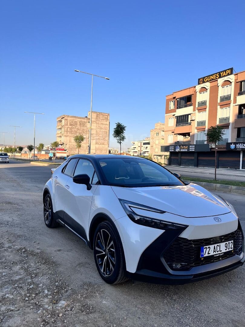Sahibinden Toyota Prius 1.8 Hybrid Premium 2025 Model Batman 6.536 km Beyaz 2