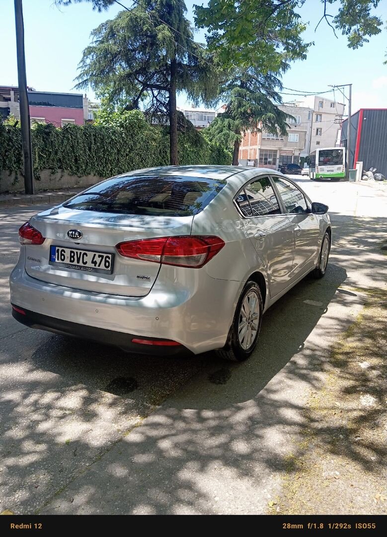 Sahibinden Kia Cerato 1.6 CRDi Concept Plus 2016 Model Bursa 190.400 km Gri 4