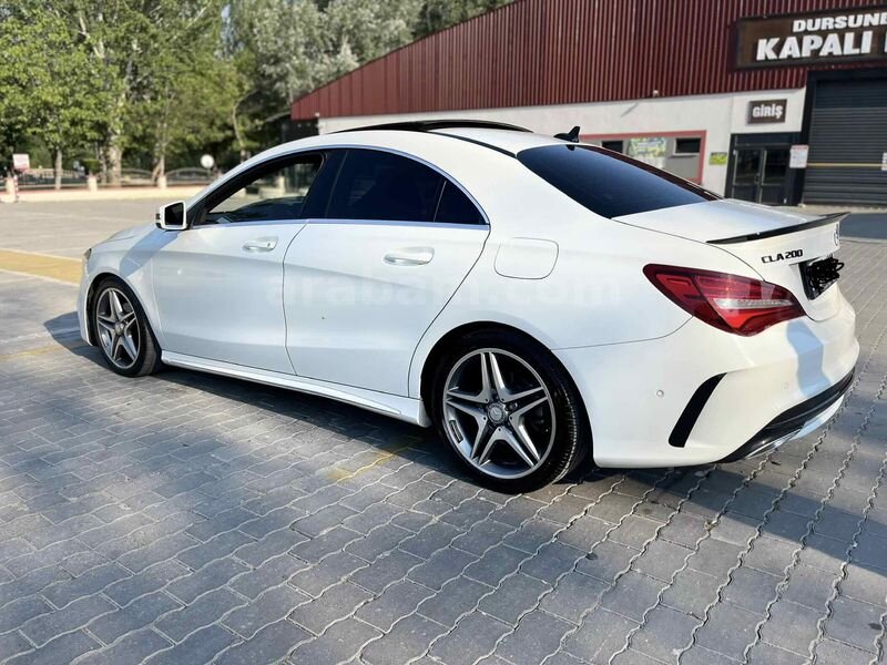 Sahibinden Mercedes - Benz CLA 200 AMG 2017 Model Balıkesir 76.000 km Beyaz 1