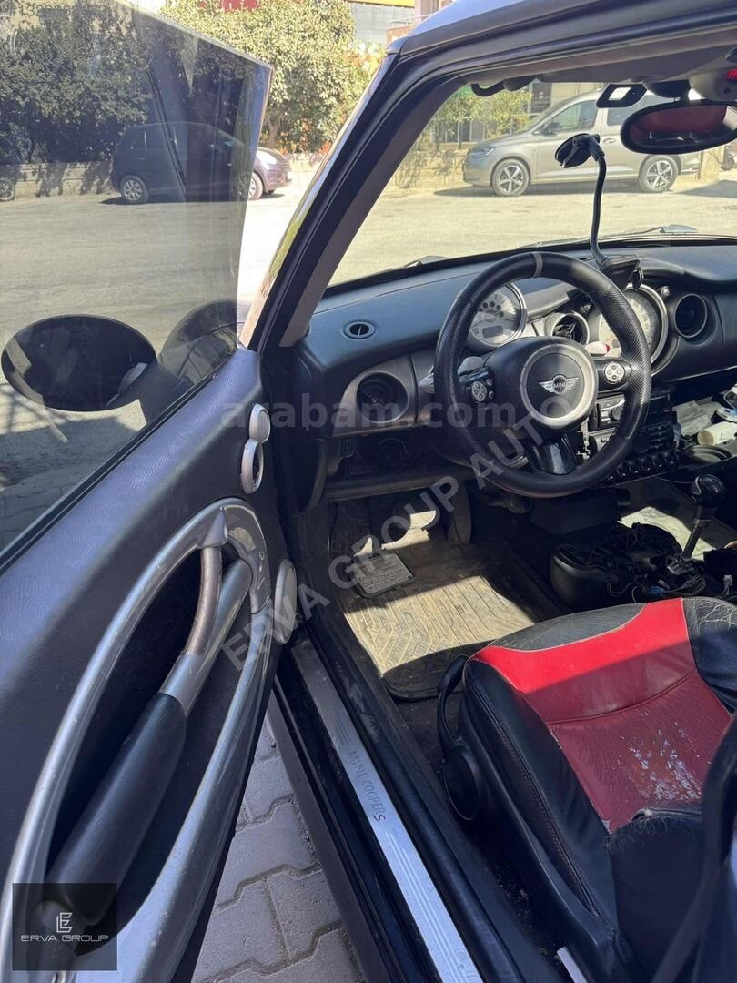 Galeriden Mini Cooper 1.6 Türkiye Paketi 2003 Model Muğla 270.000 km Siyah 7