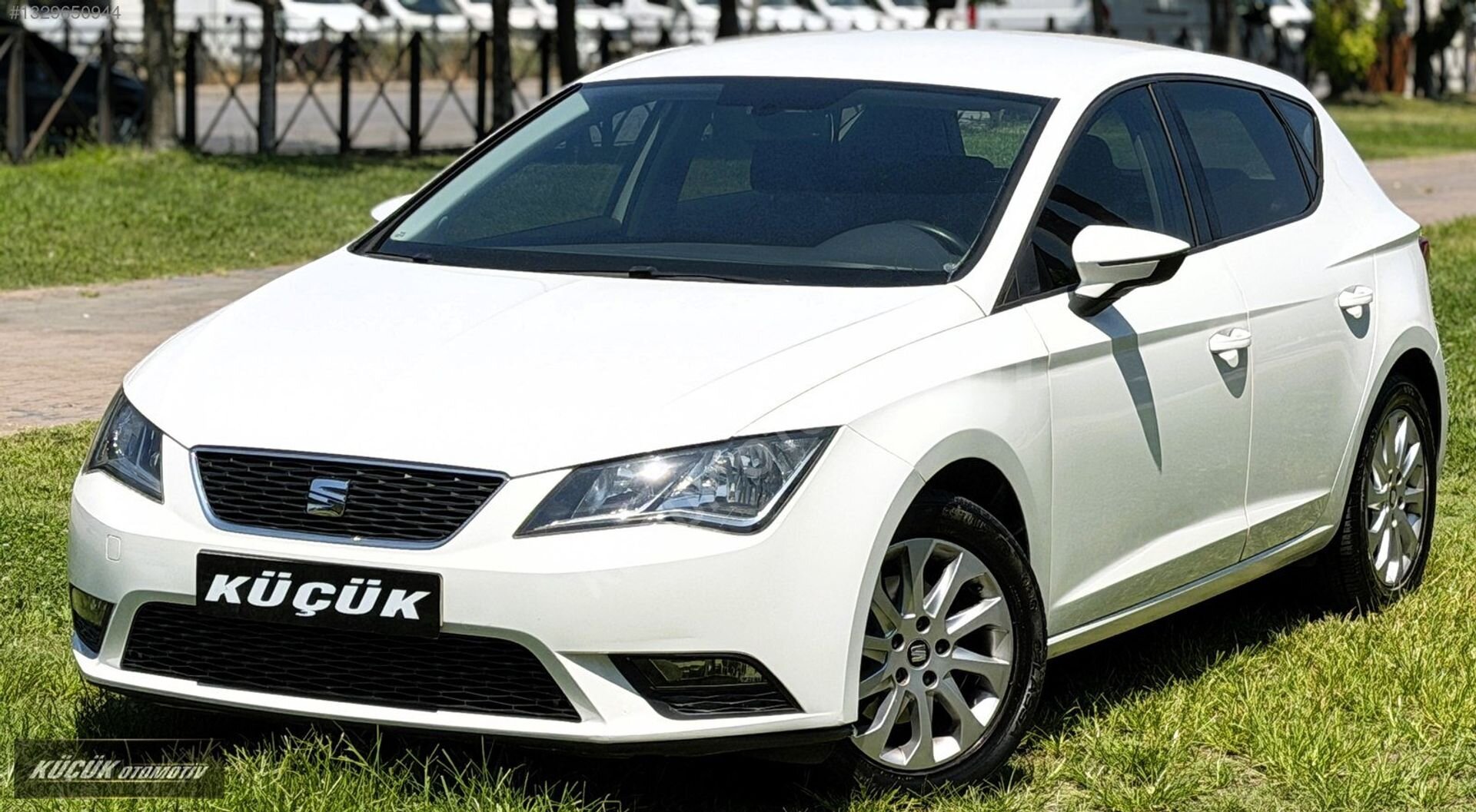 Galeriden Seat Leon 1.6 TDI Style 2015 Model Bursa 110.000 km Beyaz 3