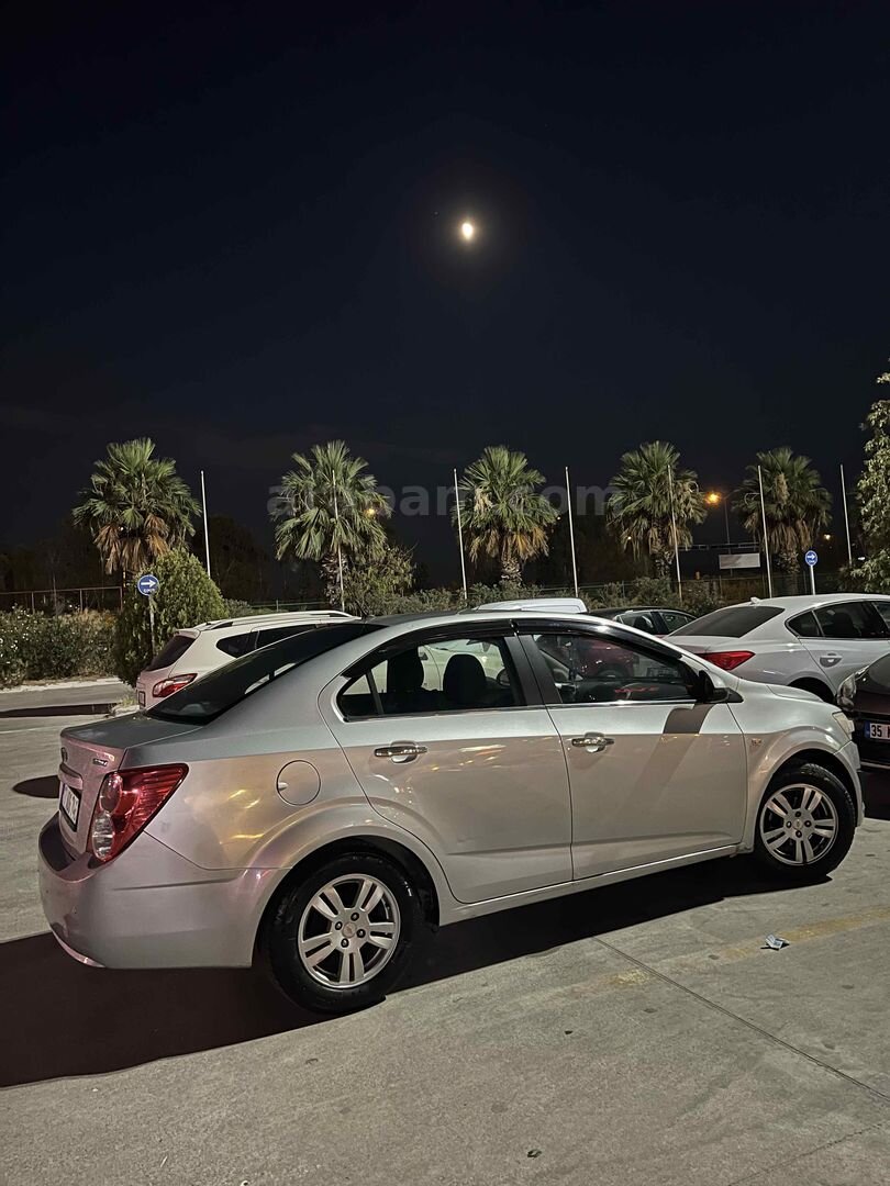 Sahibinden Chevrolet Aveo 1.4 LT 2011 Model İzmir 260.000 km Gri (Gümüş) 2