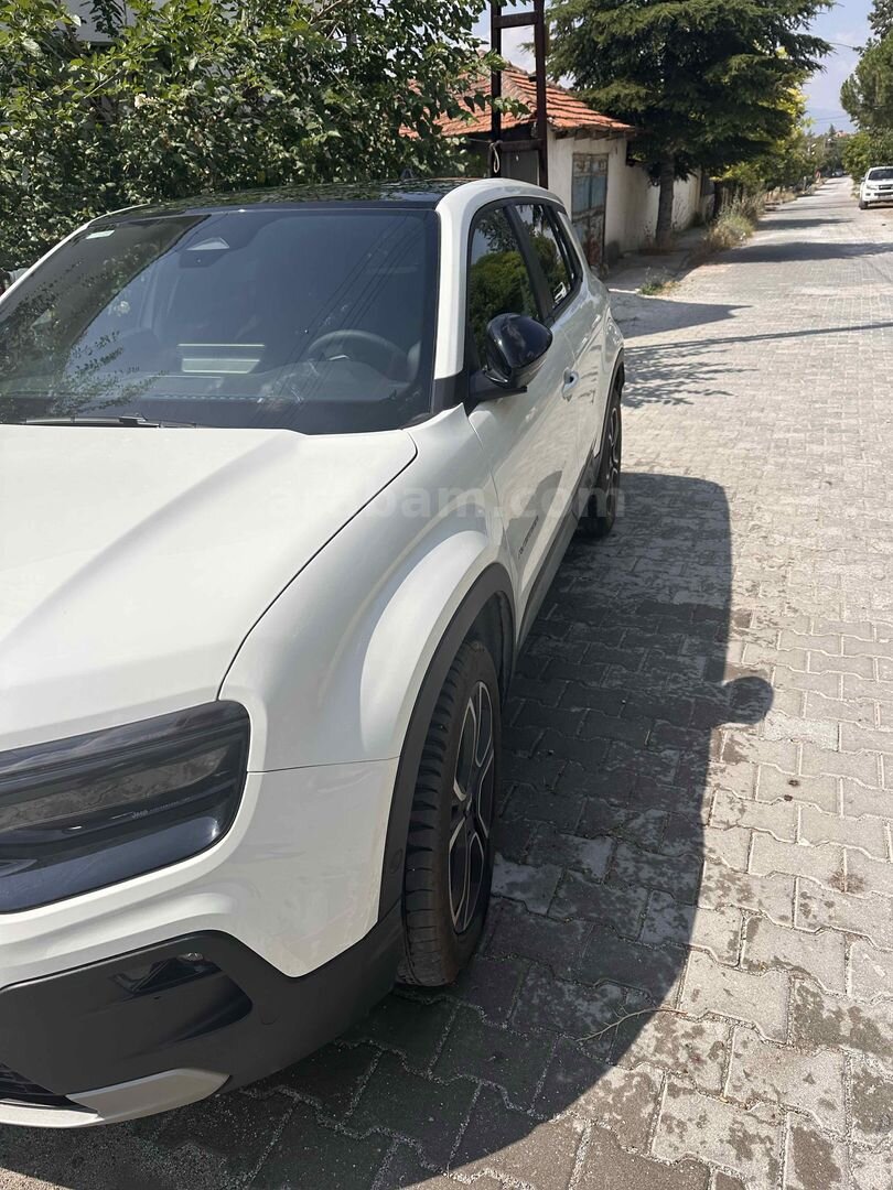 Sahibinden Jeep Avenger Hybrid 1.2 Summit 2025 Model Denizli 6.001 km Beyaz 2