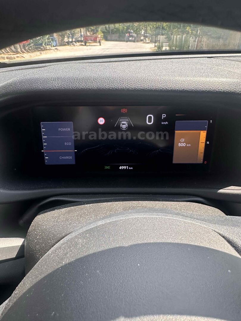 Sahibinden Jeep Avenger Hybrid 1.2 Summit 2025 Model Denizli 6.001 km Beyaz 6